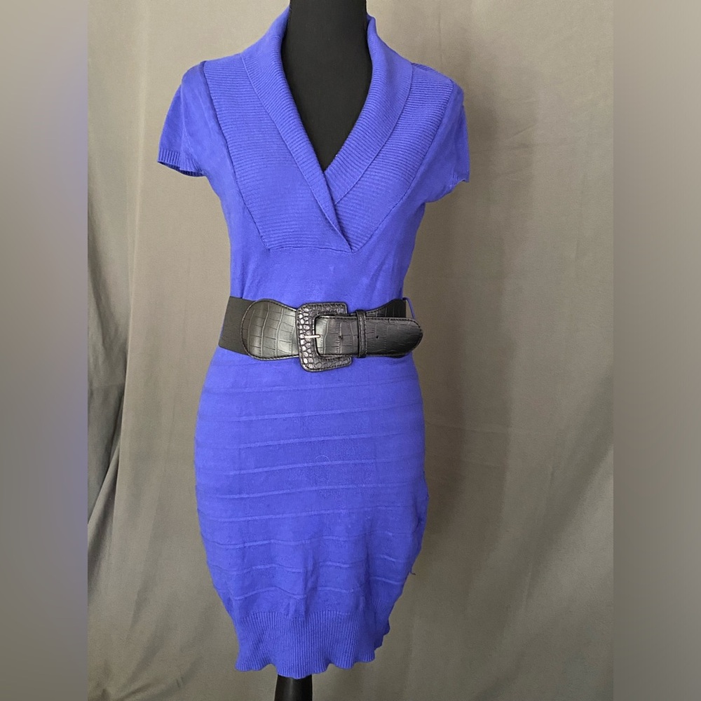 2b bebe Sweater dress with belt